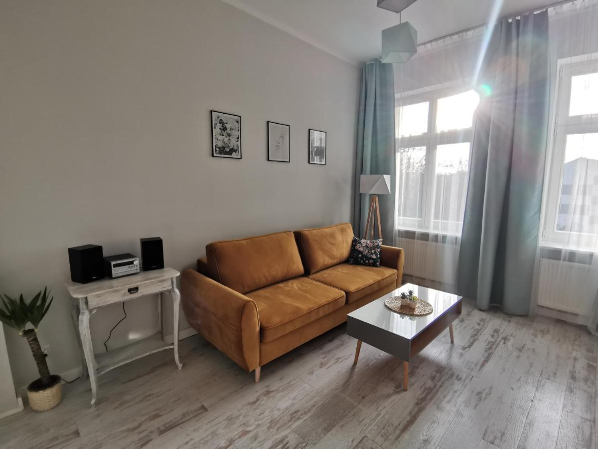 Przytulny Apartament W Centrum Kupiecka-Drzewna Zielona Gora  Bagian luar foto